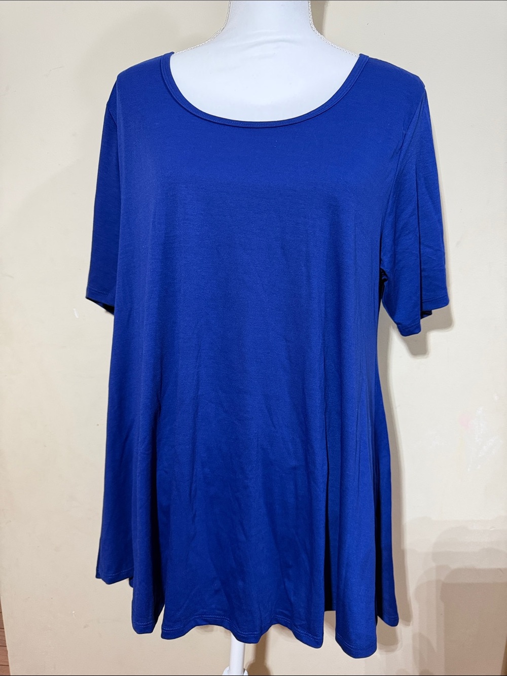 LuLaRoe Perfect T Scoop Neck Short Sleeve Top in Cobalt Blue size XL